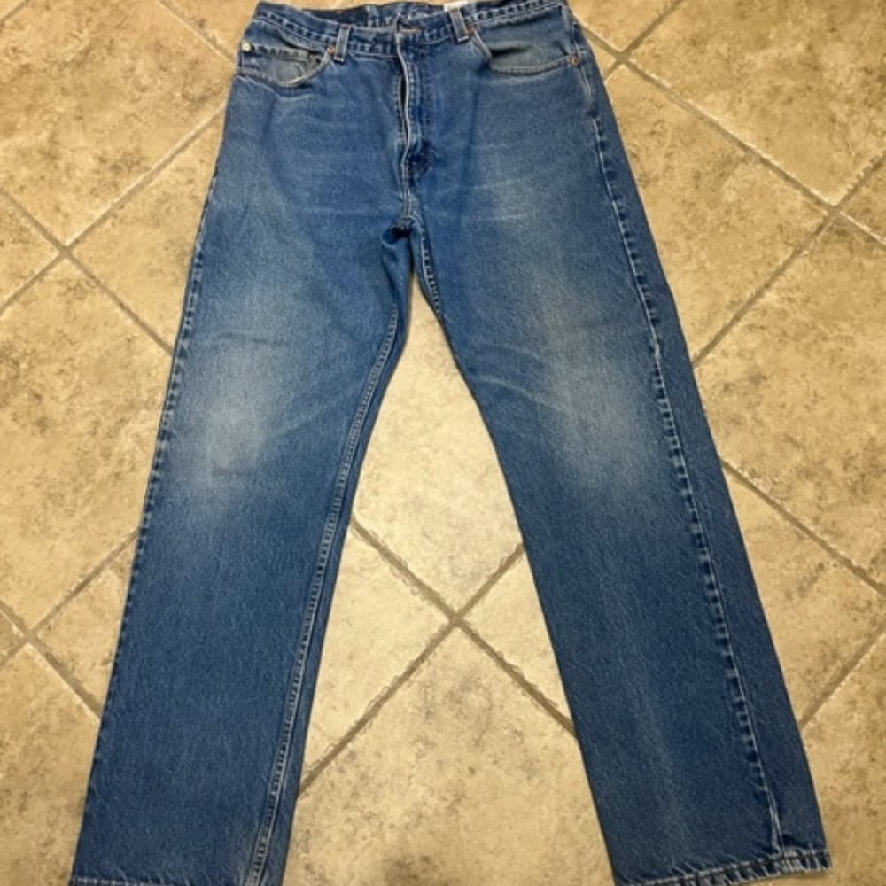 Act now for special price!  Levi's 505 34-32, Regular Fit, Straight Leg